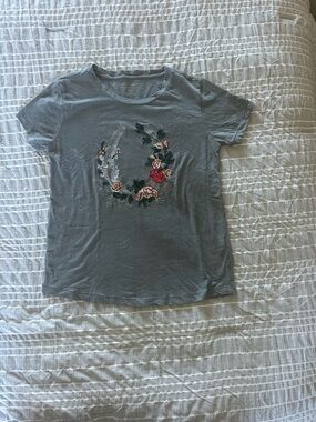 Lucky Brand Light Gray Floral Embroidered Short Sleeve Tee